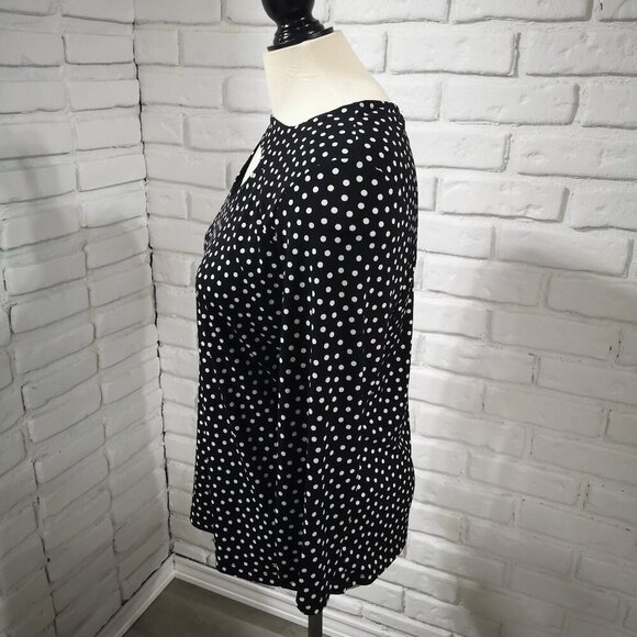 Anne Klein Ladies Size Medium Black & White Polka Dot V-neck Top - Picture 4 of 9